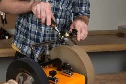 TRITON - TWSSEJ - Gabarit D'Affûtage Pour Outils Droits -Scheppach Soldes Magasin Dispositif Affutage pour tranchants droits Triton sur to